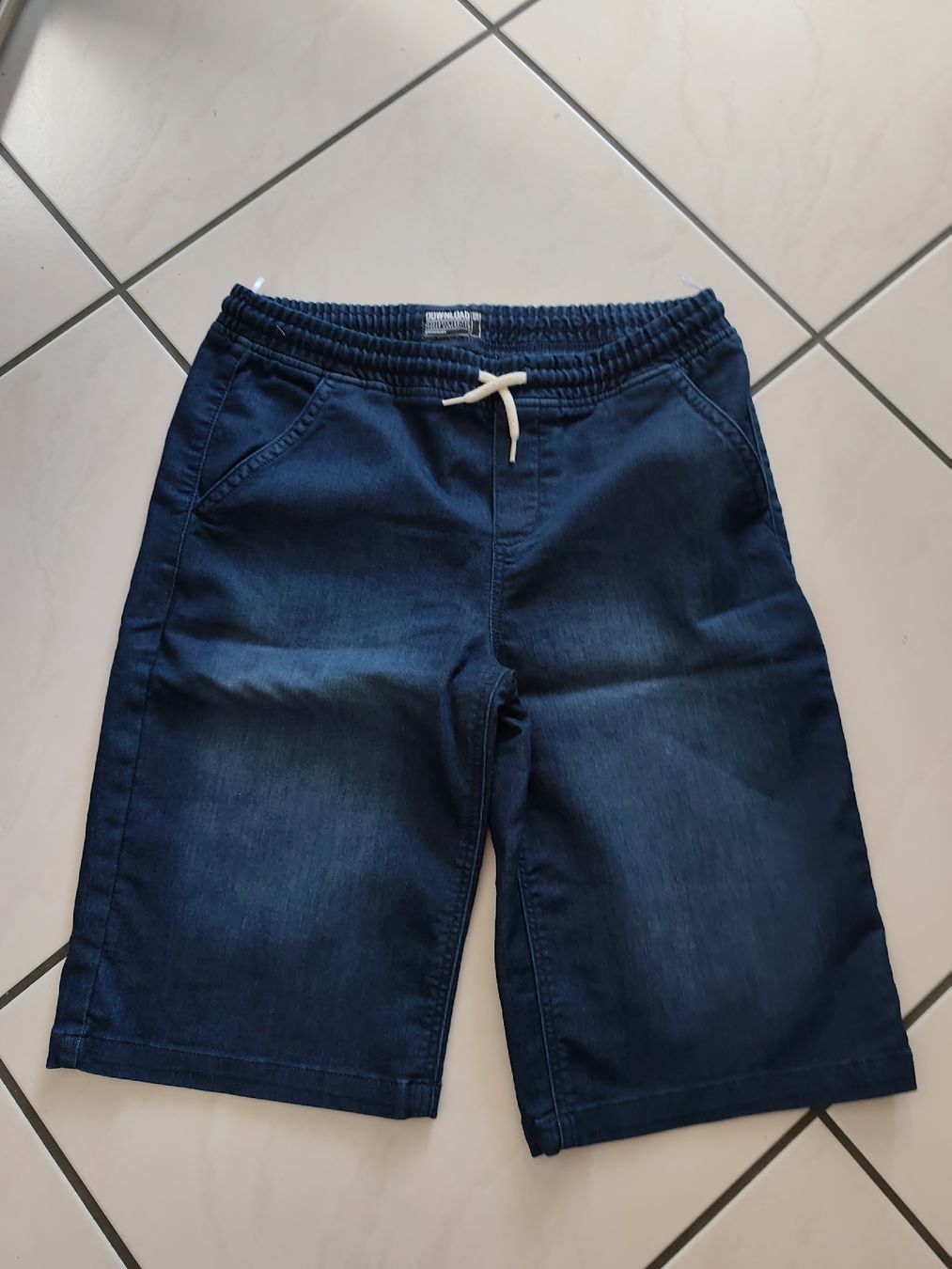 Kleiderpakete & -sets: Jeans Shorts  – Neu (gemäss Beschreibung) aus Bazenheid von Blaubolino 4