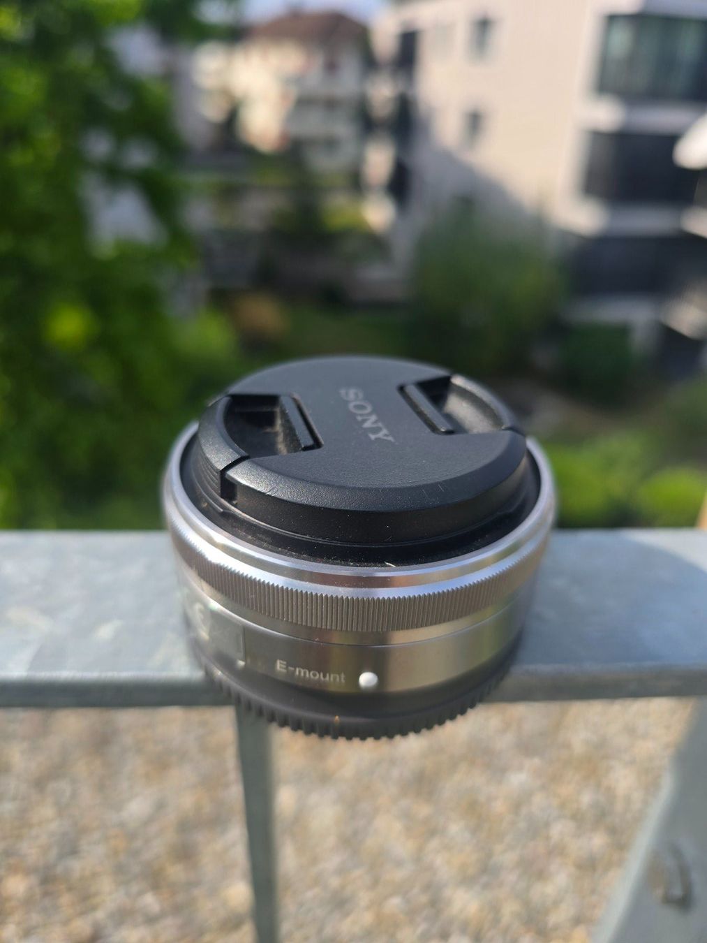 Sony Objectifs: Sony E-mount Linse SEL16F28 – D'occasion à Zürich par Tcrush 1
