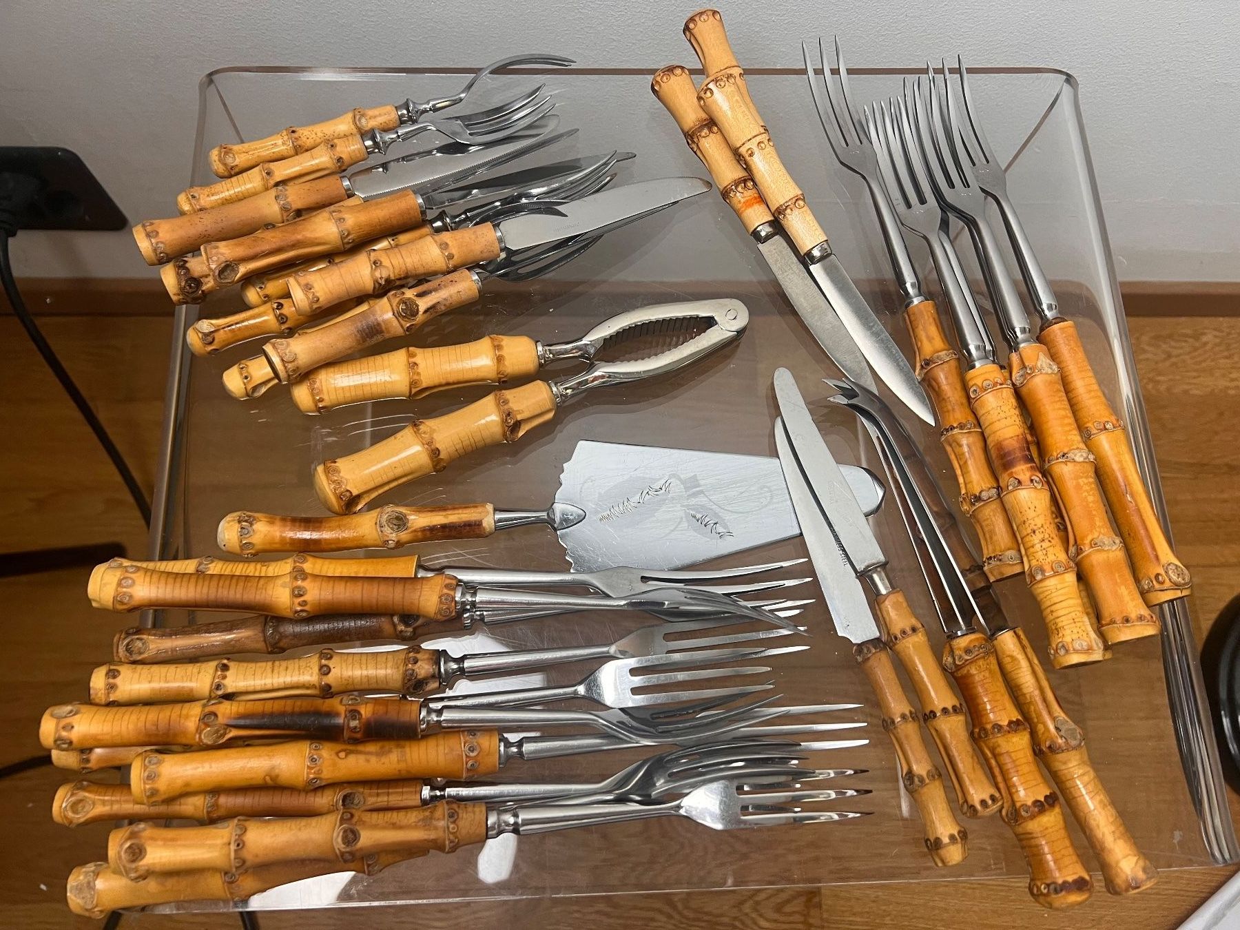 Forchette: Vintage Bambus Besteck Set, 35 teilig, 70er, BOHO CHIC – Usato da Winterthur venduto da Fantasticdancer