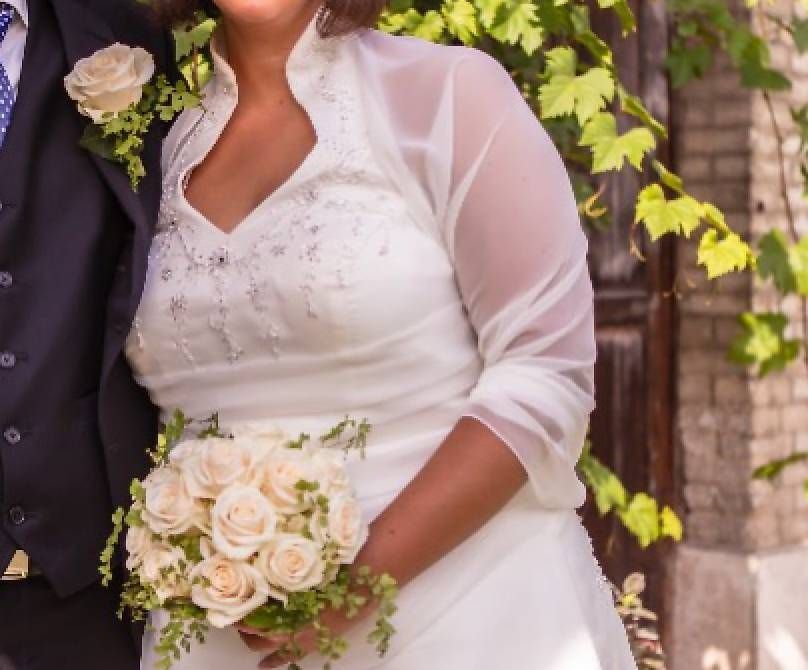 Kleider: Brautkleid Marlene S. / A-Linie – Gebraucht aus Solothurn von Muellerrey