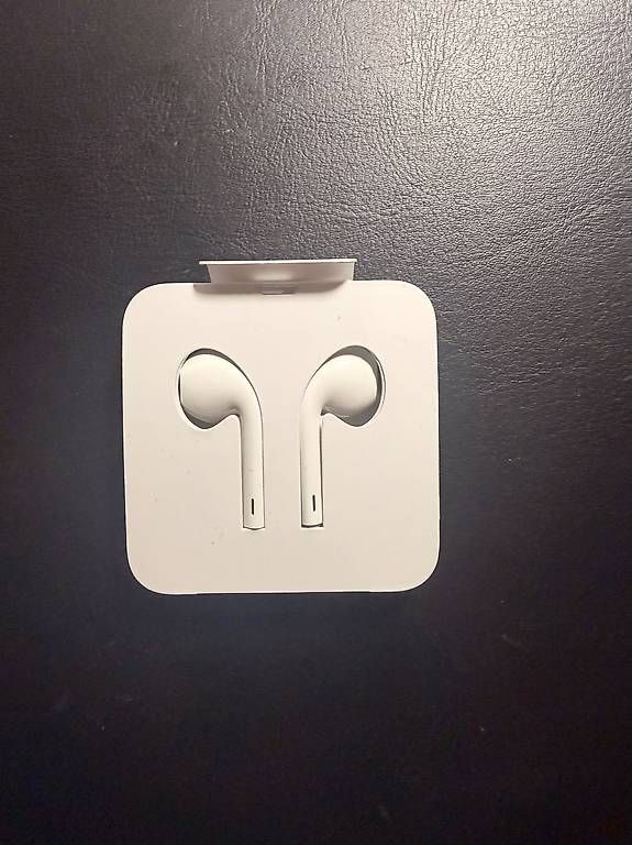 Casques audio: Ecouteur Apple  – D'occasion à St Maurice par Nthushy