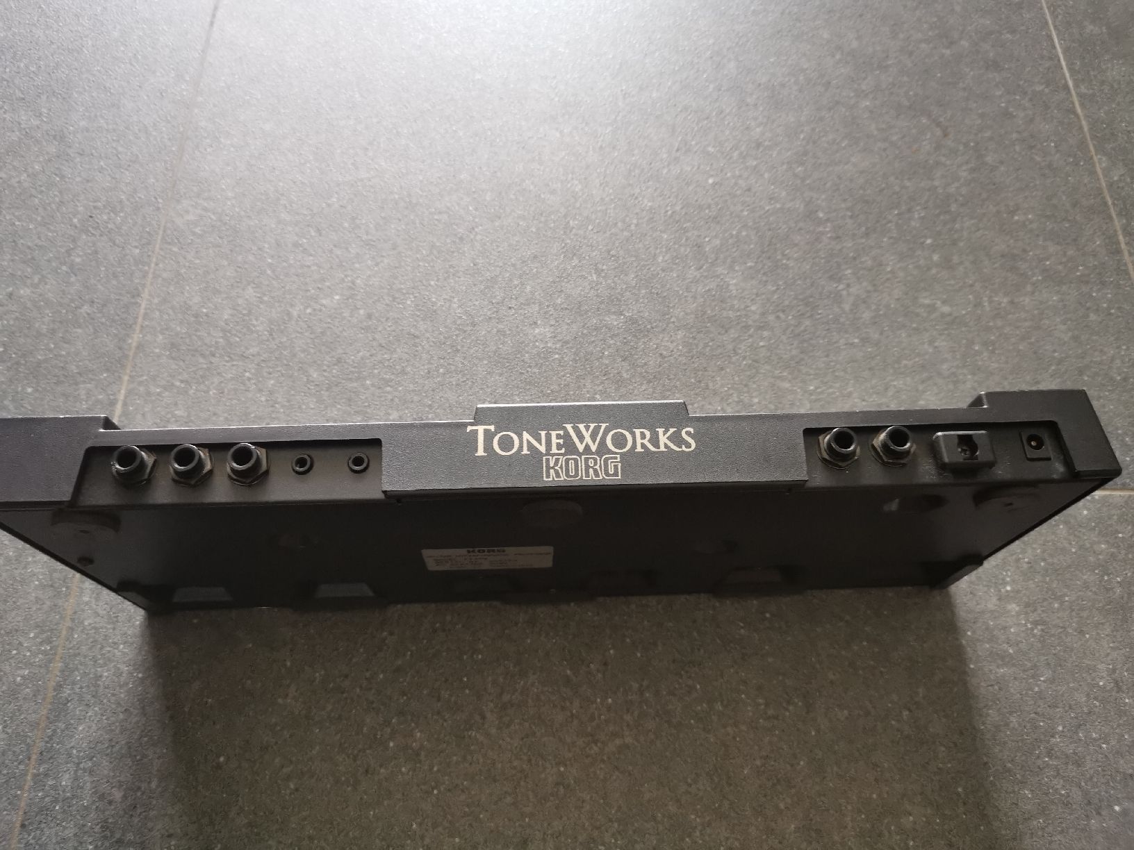 Korg Instruments de musique: Korg Toneworks AX30G Gitarrenprozessor mit Netzteil – D'occasion à Rohrbachgraben par noisenomad 3