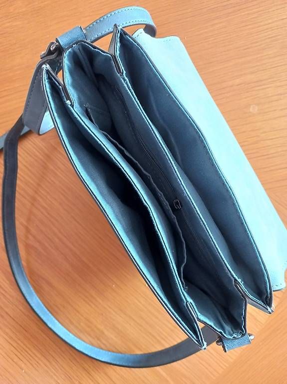 Borse da donna: Sac besace  – Usato da Lutry venduto da mig_w7wf 2
