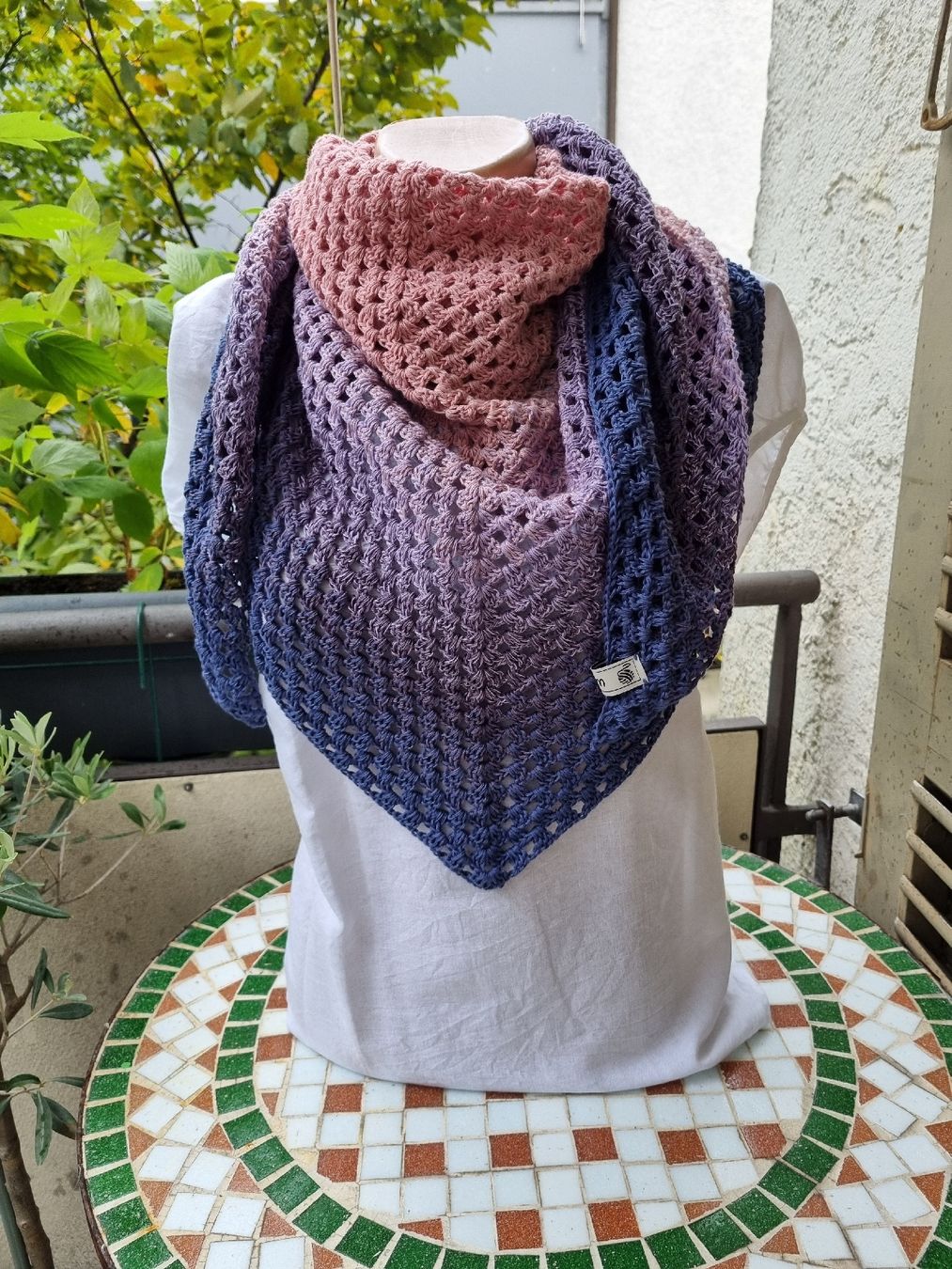 Foulards & écharpes: Dreieckstuch – Neuf (Voir description) à Zürich par LadyVoldekot 3