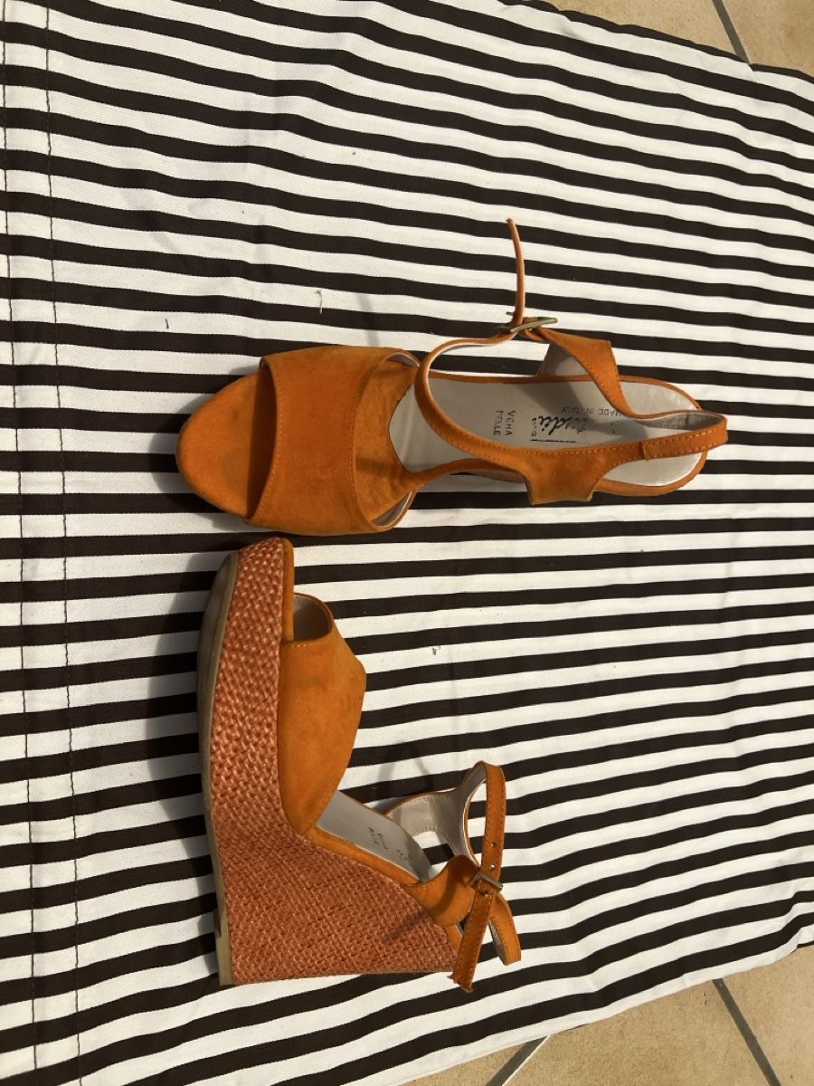 Damenschuhe: Sandales compensées orange T.38  – Gebraucht aus Arvillard (Salins) von mental0mystique 3