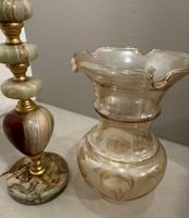 Marmor-Tischlampe. Italien, 50 cm, Glasschirm