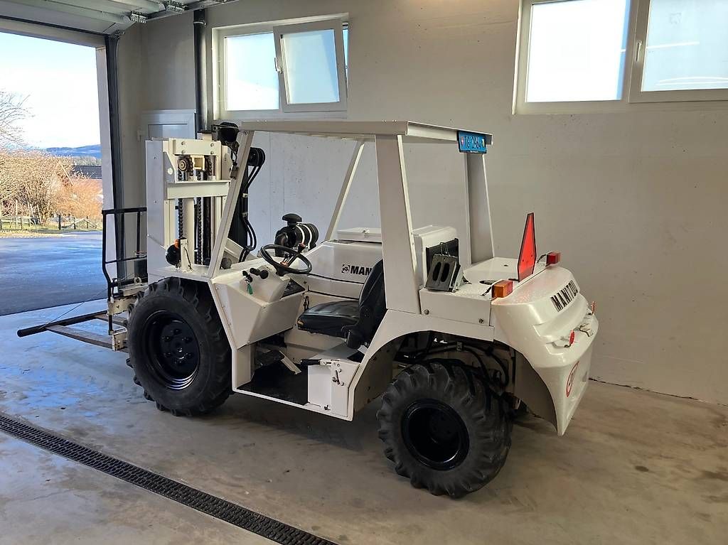 Manitou Caricatori: Geländestapler Manitou – Usato da Weiningen TG venduto da TTW_GmbH 1