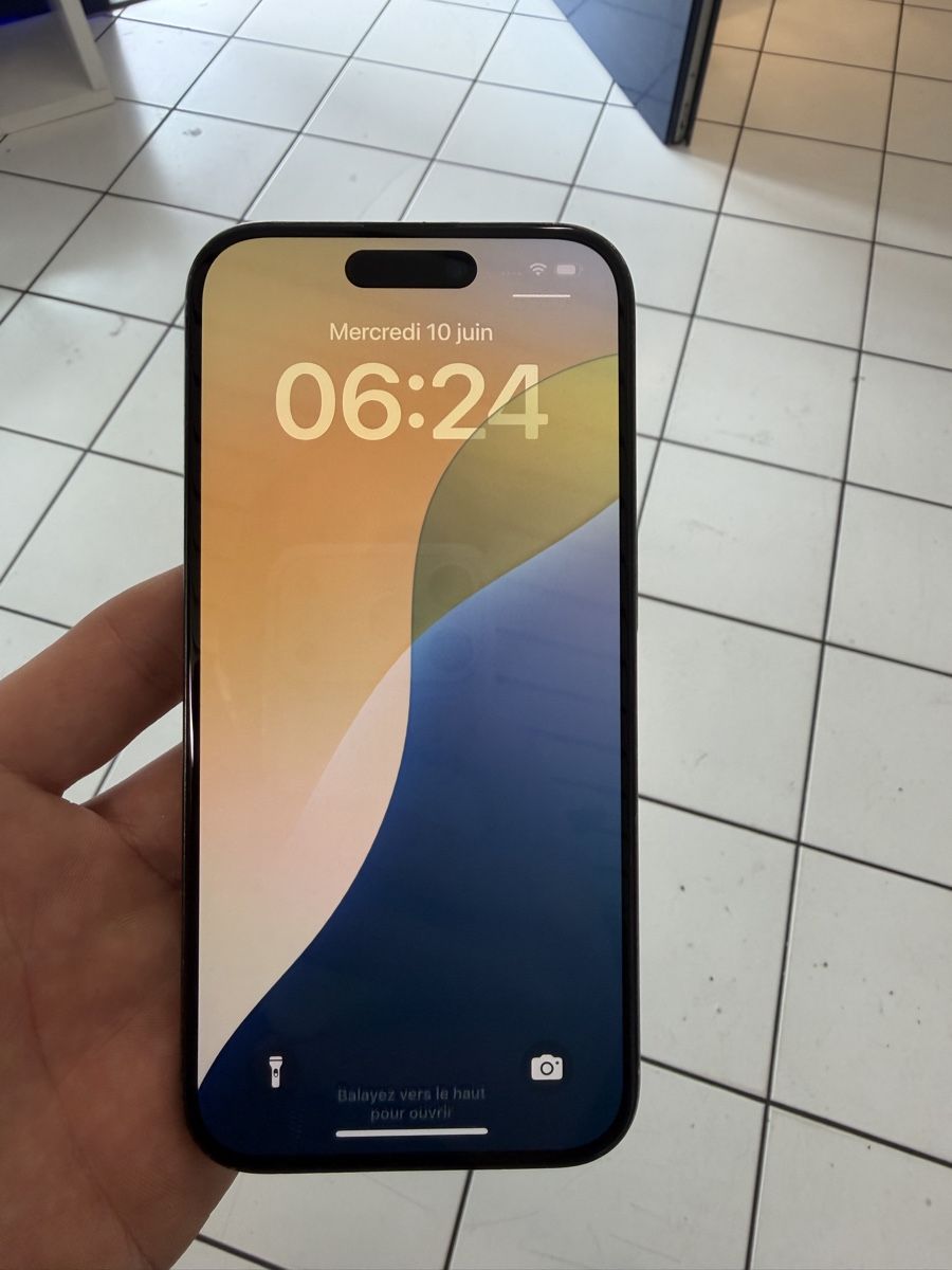 Apple Handys / Smartphones: iPhone 15 pro - 256go  – Gebraucht aus Yverdon-les-Bains von ame_7f2x 1