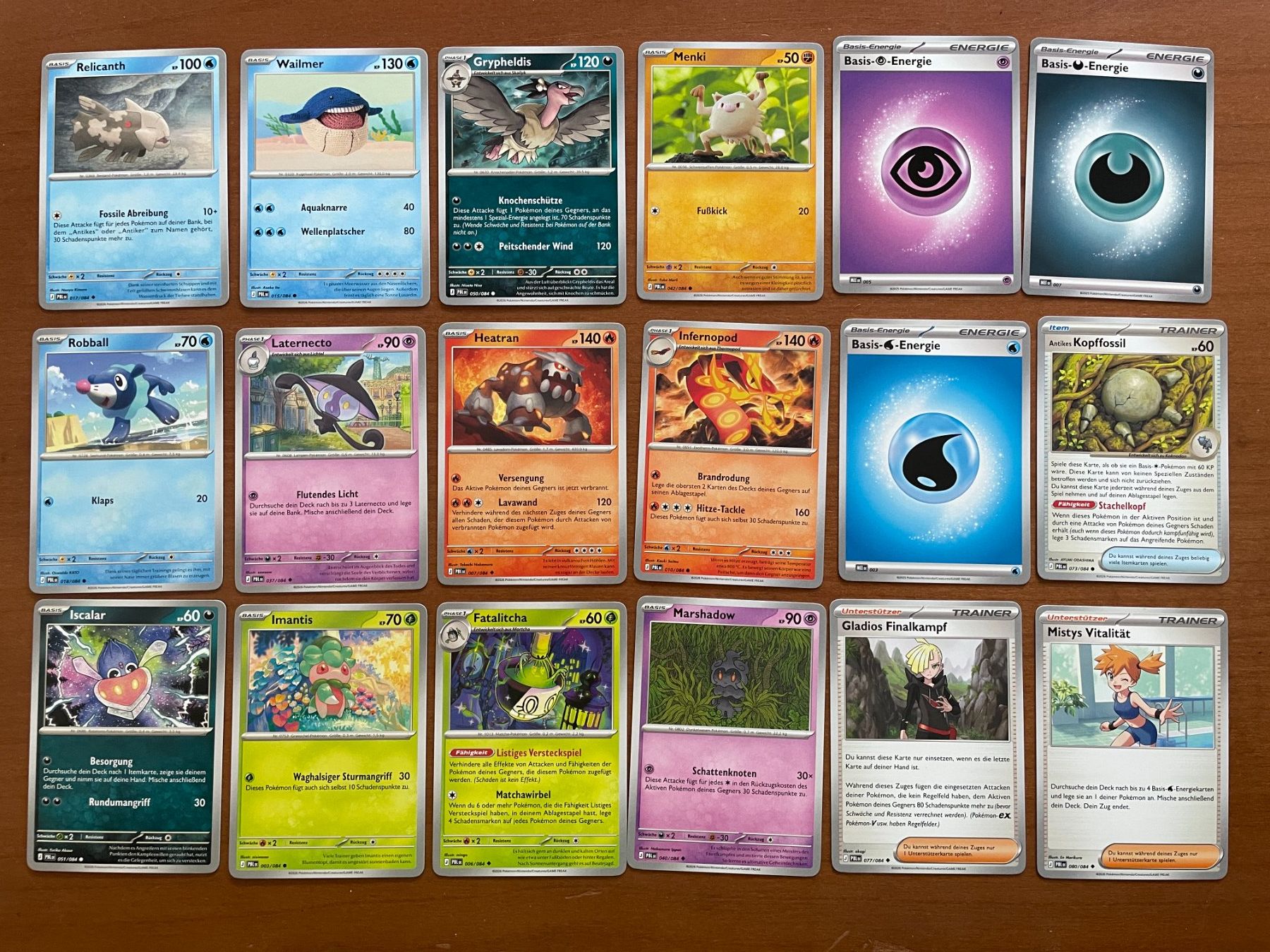 Pokémon Carte collezionabili: Pokemon Karten Set (Versand gratis) – Nuovo (secondo la descrizione) da Chur venduto da Angerson