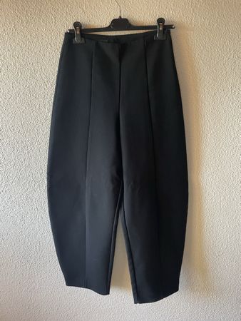Elegante schwarze Hose von Zara – Gr. S (passt auch bei M)