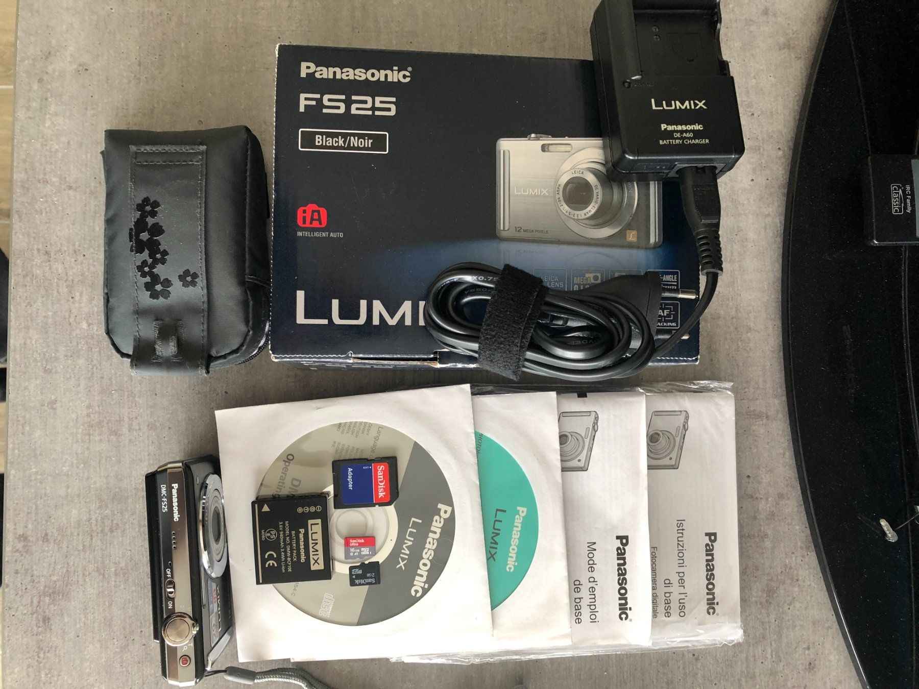 Fotocamera: Appareil photo Panasonic – Usato da Corcelles NE venduto da Bergamont2019 1