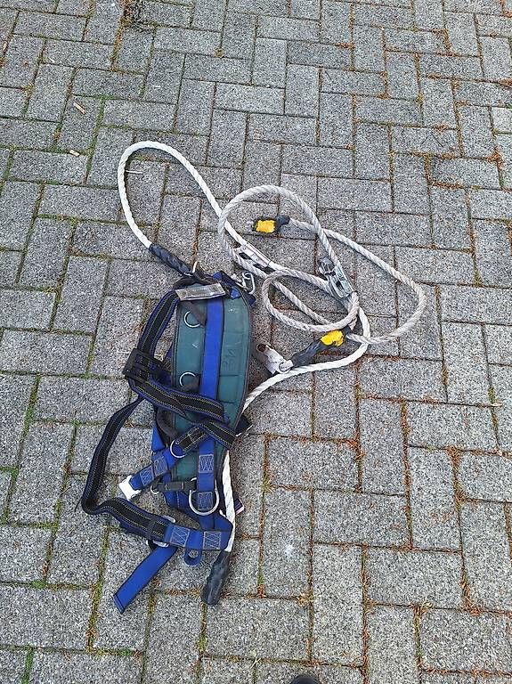 Attrezzatura da arrampicata: Klettergürtel – Usato da Oberhelfenschwil venduto da Trini_06