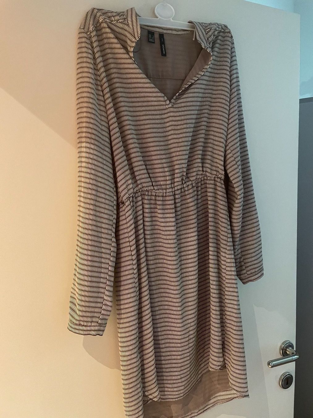 Mango Kleider: Kleid Mango – Neu (gemäss Beschreibung) aus Lausen von san_ddq5