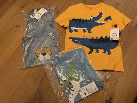 Brand new C&A boys’ set, size 134