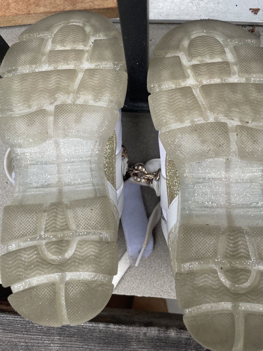 Monnalisa Scarpe per ragazze: Monnalisa sneaker Mädchen gr 32 – Usato da Zürich venduto da eddiekaterblau 1