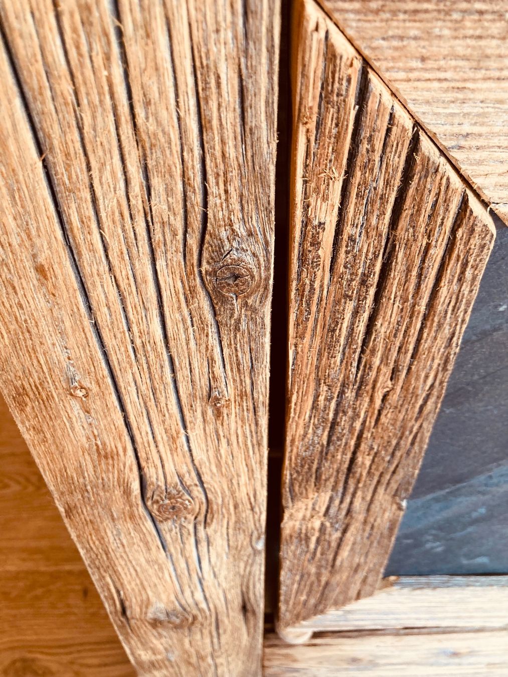 Cassettiere: Helles Sideboard aus Altholz, Unikat – Nuovo (secondo la descrizione) da Domat/Ems venduto da Stein_und_Holzbruch 8