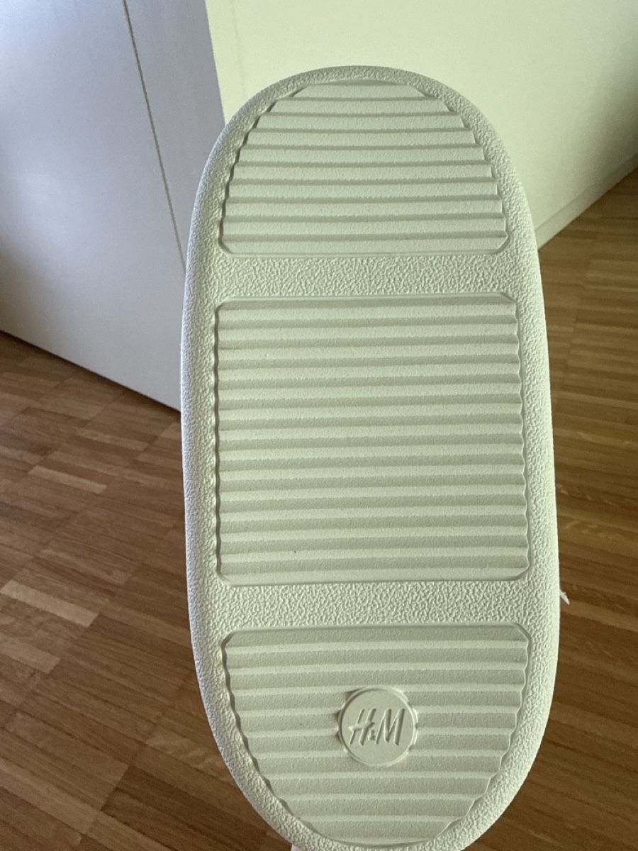 H&M Damenschuhe: Moon Boots – Neu (gemäss Beschreibung) aus Monthey von sen_6ckr 3