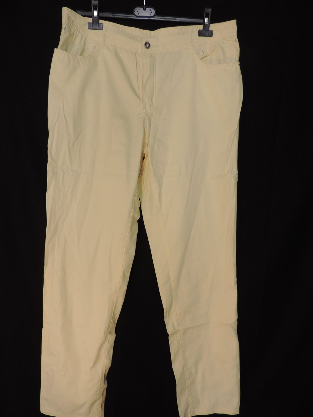 Pantaloni: pantalon jaune pale – Usato da Genève venduto da Axelle333 2