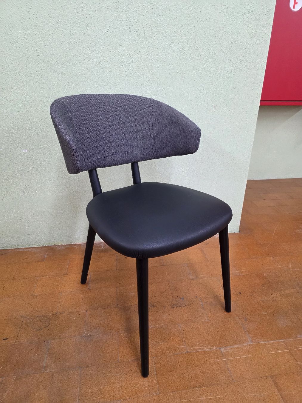 Stühle: Designer Stuhl Toro von Mobitec – Gebraucht aus Lichtensteig von Polsterwerk 4