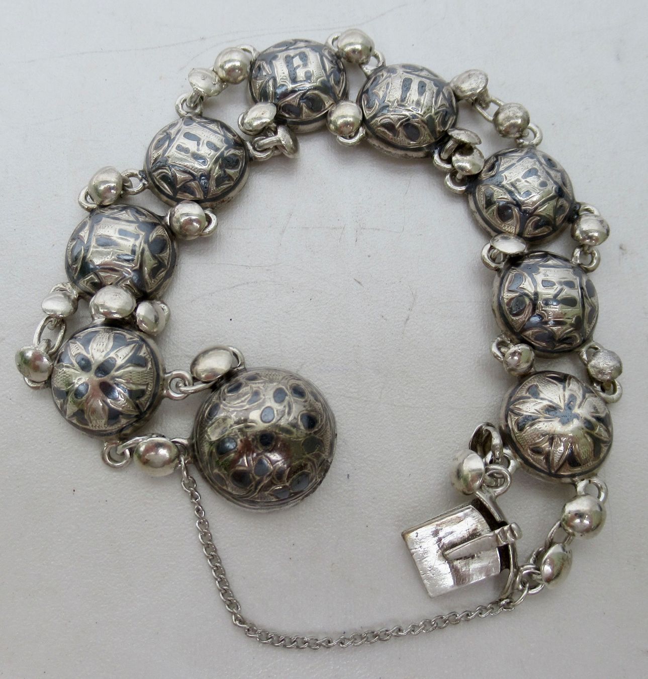 Bracciali & Braccialetti: Armband Russisch Silber Emailliert – Usato da Bern venduto da Colligentes