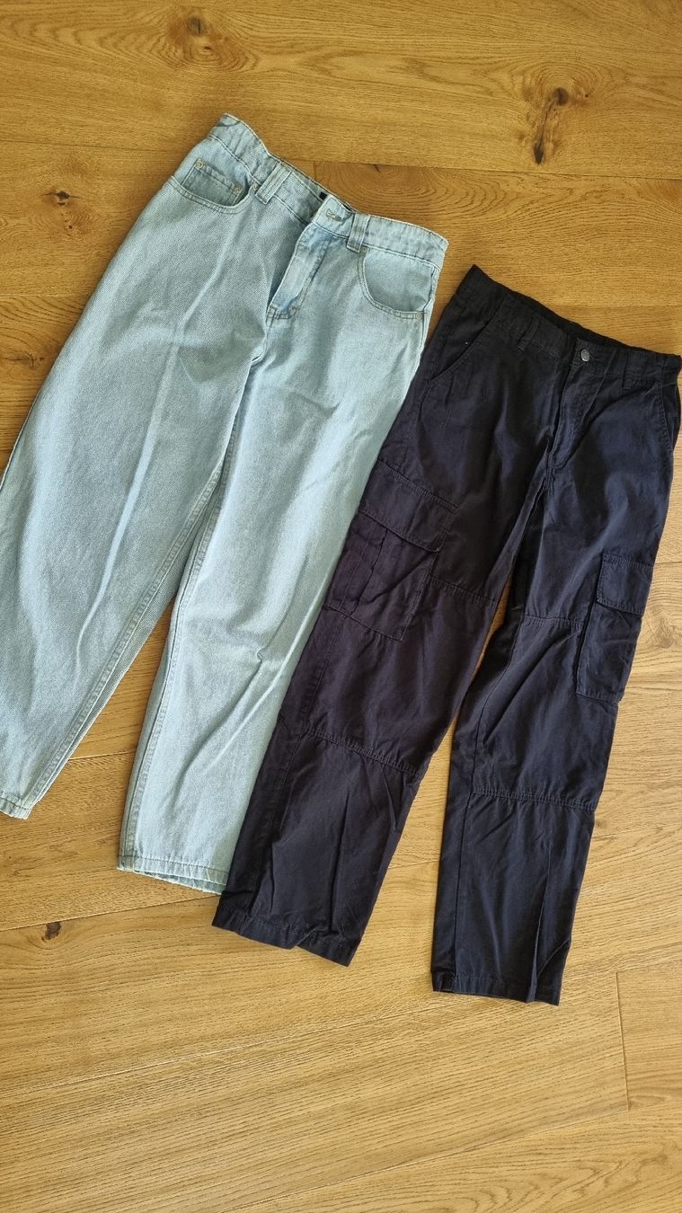 Hosen: 2 Hosen, Gr. 152 – Gebraucht aus Oberglatt ZH von Mueller4000