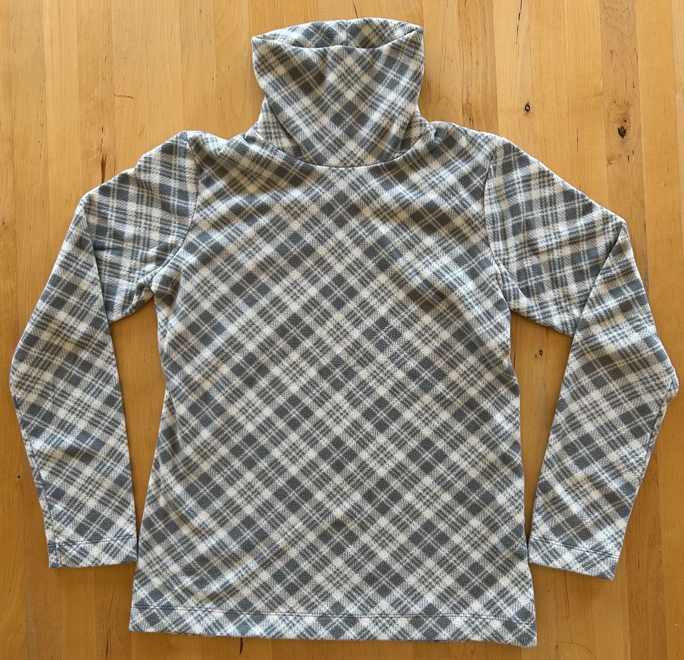 Uniqlo Maglioni & Felpe: New Uniqlo Roll-Neck Sweater size L – Nuovo (secondo la descrizione) da Zürich venduto da Sophie0569