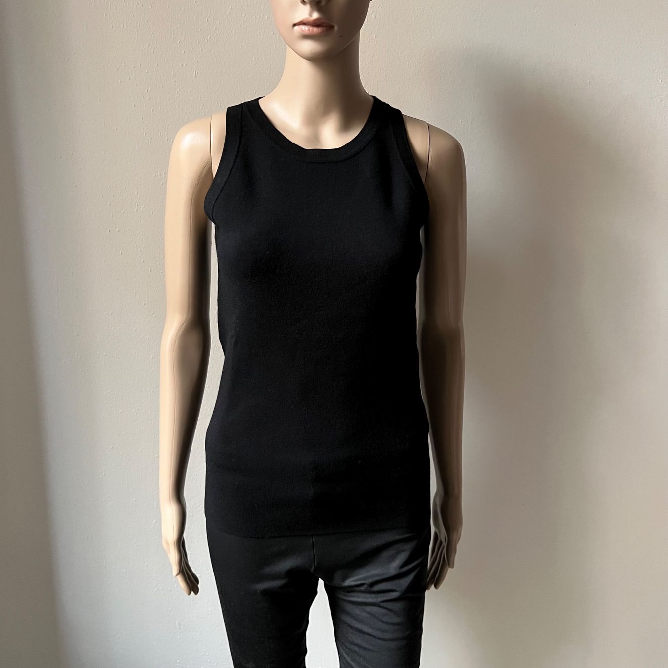 Hallhuber Top: HALLHUBER Top 🖤 – Usato da Zürich venduto da ClosetQueen