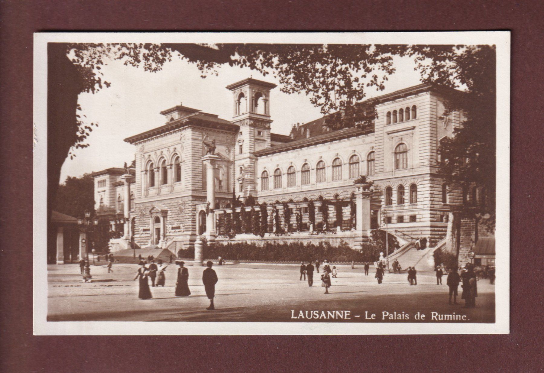 Cartoline postali: LAUSANNE - Palais de Rumine – Usato da Pully venduto da nicecards