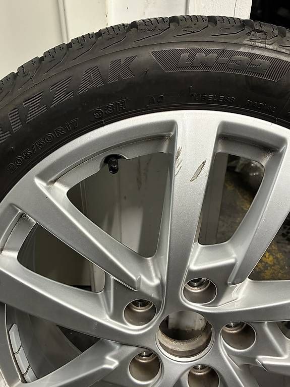 Pneus & Kompletträder: Jantes Audi avec pneus hiver – Gebraucht aus Nyon von mar_cvl9 1
