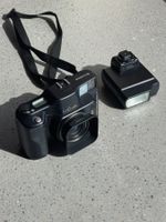Fujifilm GA645W Mittelformat Kamera mit Blitz und Lenshood