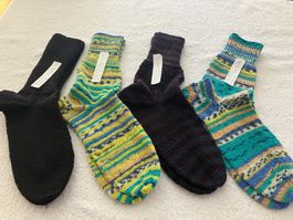 1 Paar neue handgestrickte Socken Nr. 46/47 zur Auswahl