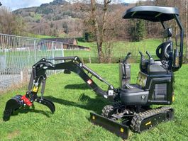 Bagger mit Kubota Motor  Aktion! "inkl. 6 x Anbaugerät"