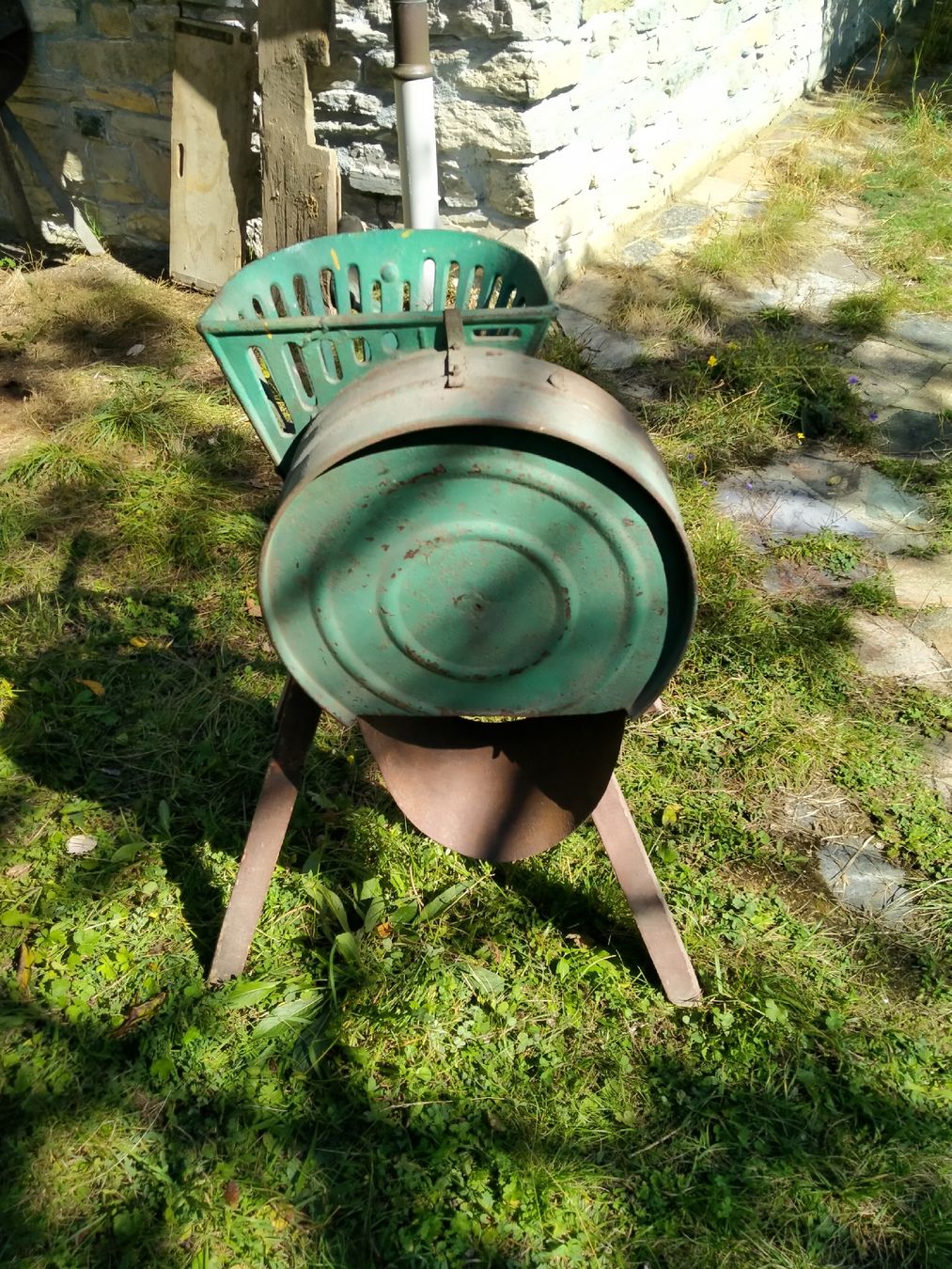 Tutte le macchine: Machine à couper les betteraves – Usato da Miège venduto da sorman 1