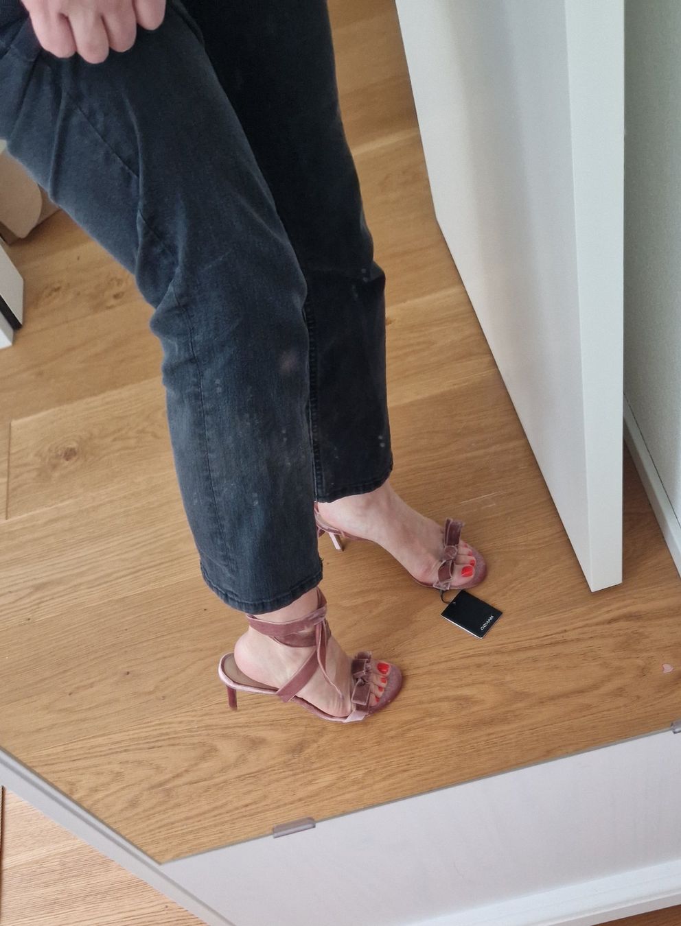 Scarpe da donna: Neue Mango Samt Sandale rosa Schleife Gr. 38 – Nuovo e nell'imballaggio originale da Erlinsbach SO venduto da ULIKH 2