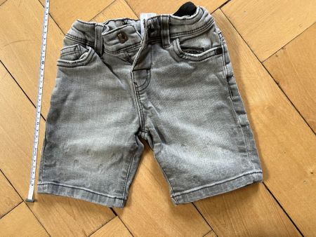 kurze Jeans Hose Shorts Tiertatzen-Abdruck Gr. 98 👶