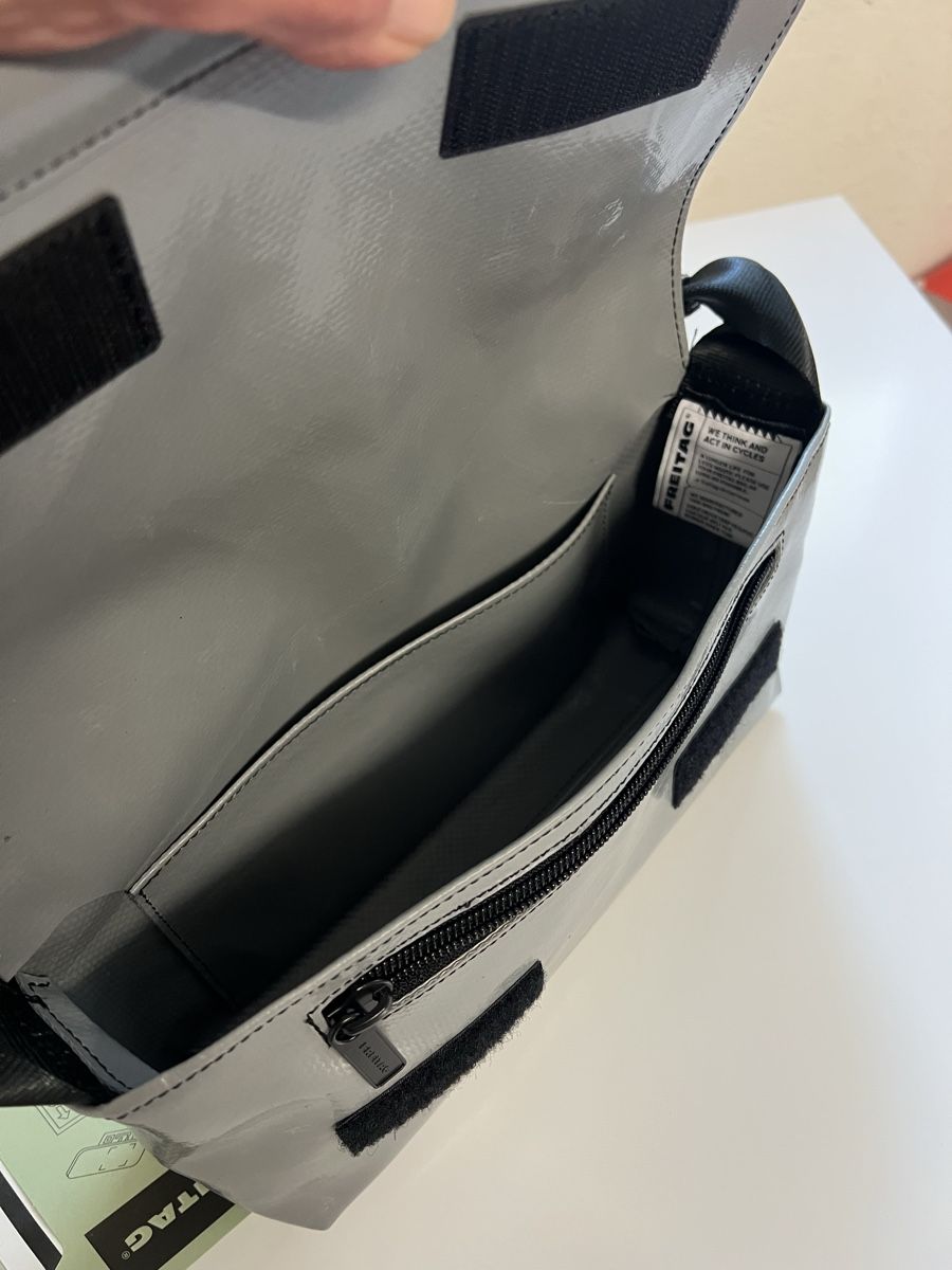 Freitag Borse da donna: FREITAG F171 LAURA IN GREY – Nuovo e nell'imballaggio originale da Wetzikon ZH venduto da Nakari11 2