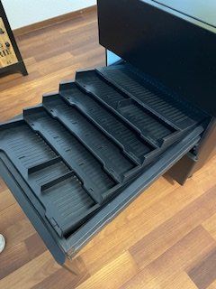 Korpus: Schwarzer Rollcontainer mit 3 Schubladen – Gebraucht aus Reinach AG von joric06 4