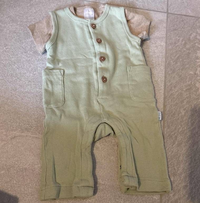 Lotti & Set di vestiti: Outfit Grösse 62 – Usato da Schleinikon venduto da Jessica_Lutishi
