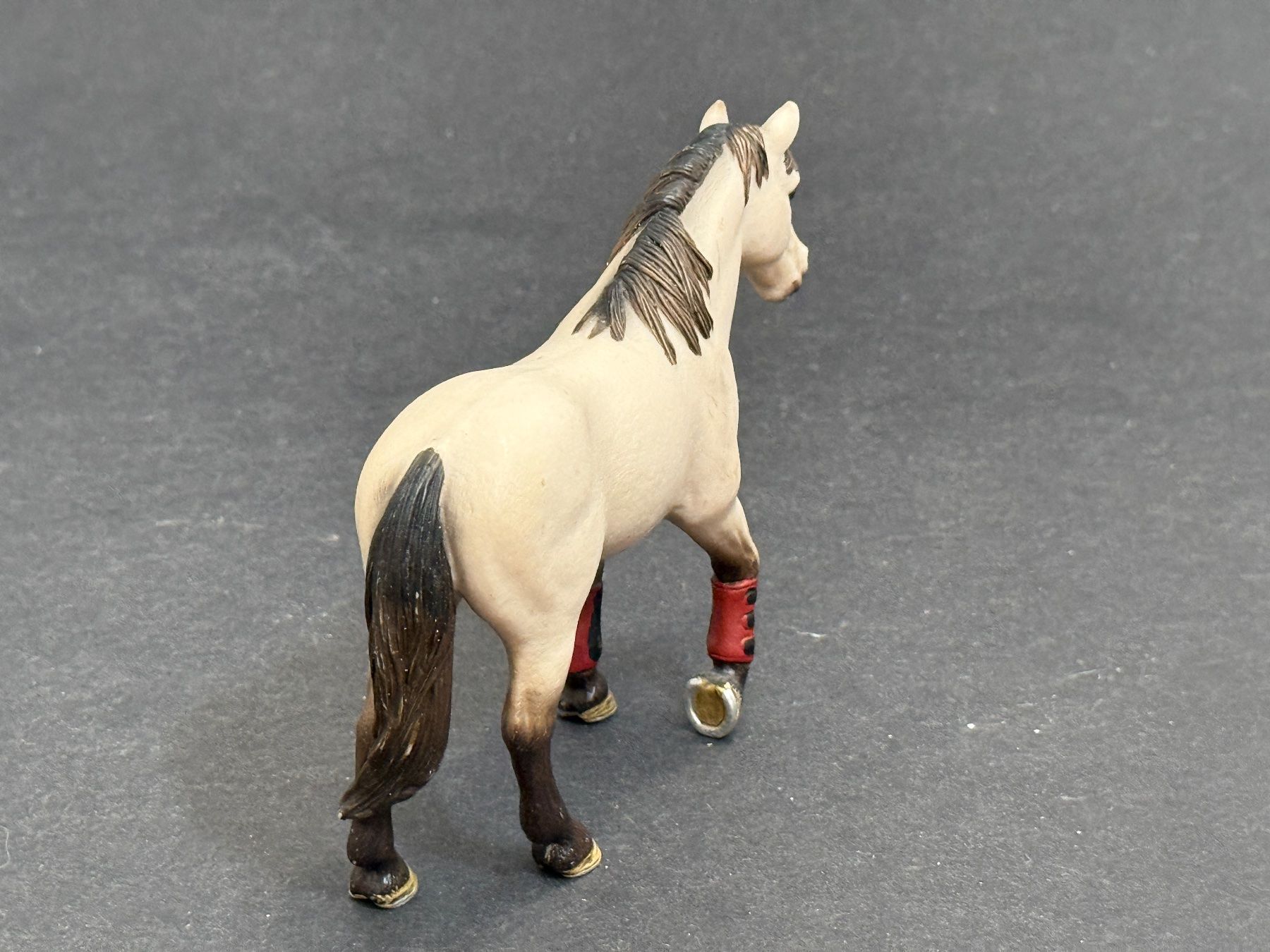 Schleich Statuette: Schleich 13706 Schulpferd Pferd – Usato da Ennetbaden venduto da mapa05 5