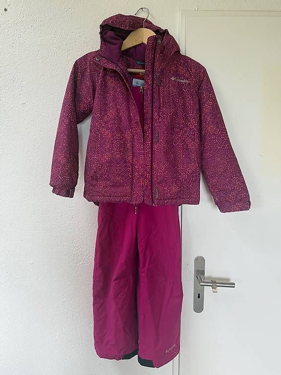 Vestes & Manteaux: Winter ski set Size 128-134 Columbia – D'occasion à Schindellegi par hor_ll8f
