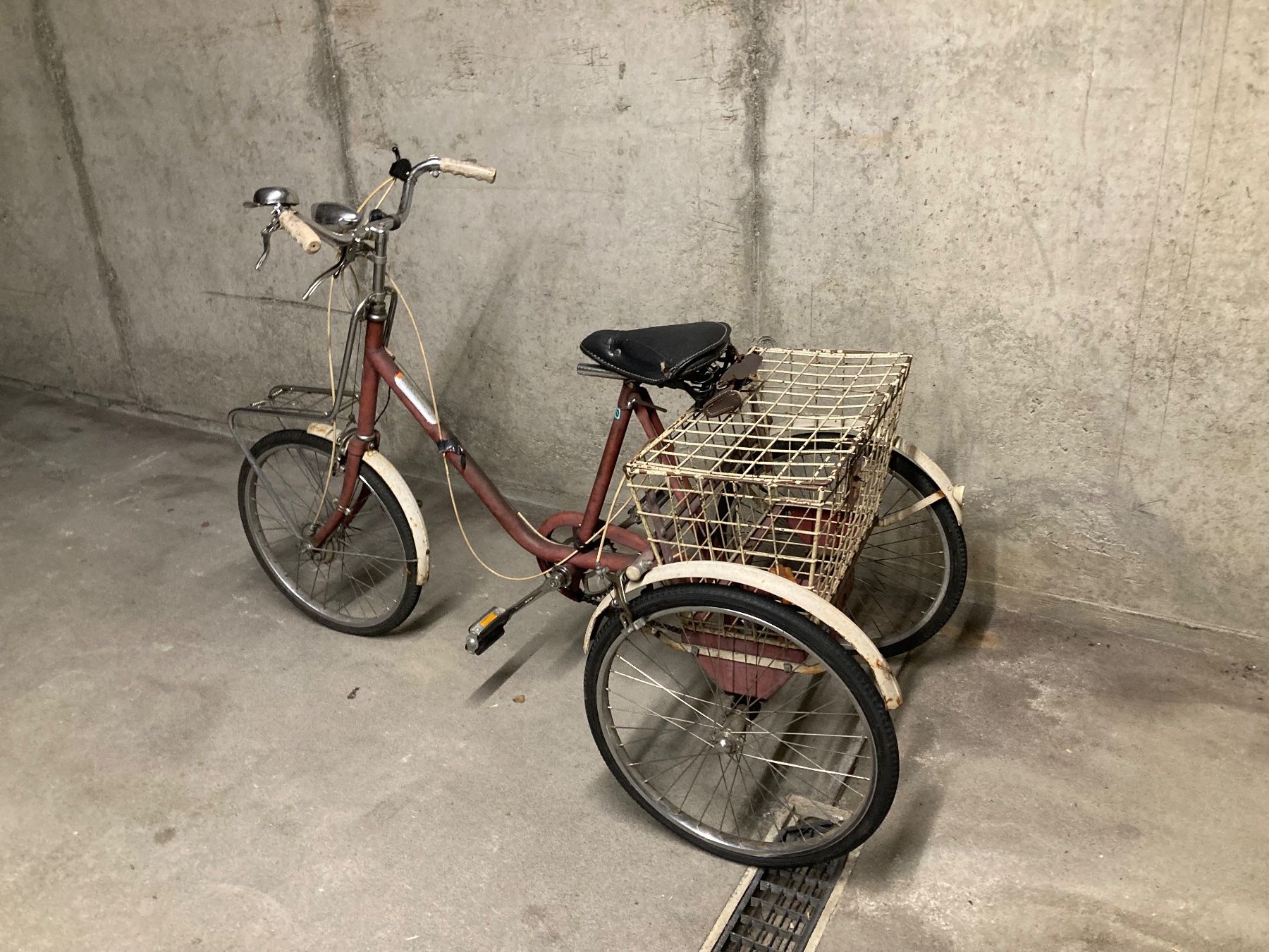 Vélos: Altes Dreirad – D'occasion à Lohn-Ammannsegg par Christoff1 1