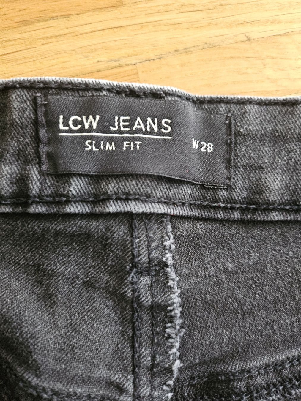 Pantaloni: LCW Jeans Shorts, Gr. 28 – Usato da Rapperswil SG venduto da dslemer 1