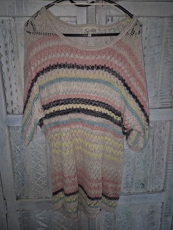 Lässiger Sommer-Pulli von LylaLyla, Grösse S, Top Zustand!