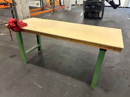 Werkbank mit Schraubstock 202/80/90cm