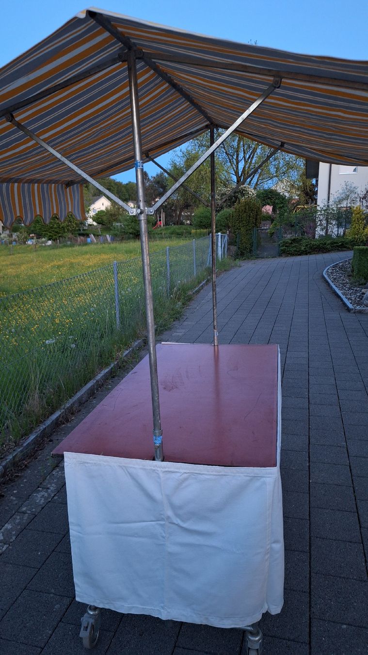 Altro per Eventi aziendali & Feste: Marktstand auf Rollen – Usato da Rütihof venduto da AdrianMarco 2