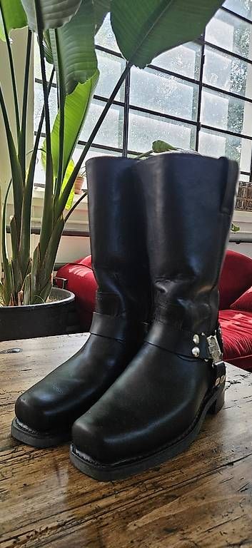 Harley-Davidson Chaussures hommes: Motorradstiefel/Harley Davidson – D'occasion à Wabern par VOLVGNG73