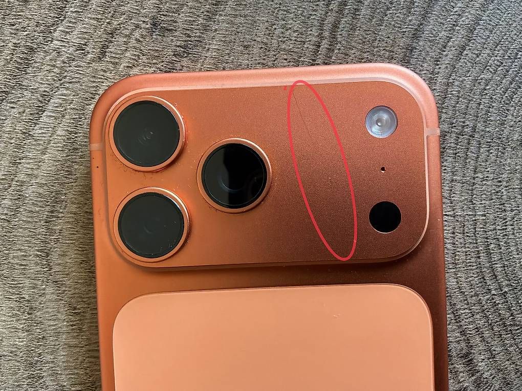 Handys / Smartphones: IPhone pro Max 17  – Gebraucht aus Arvillard (Salins) von Taniguchi 3