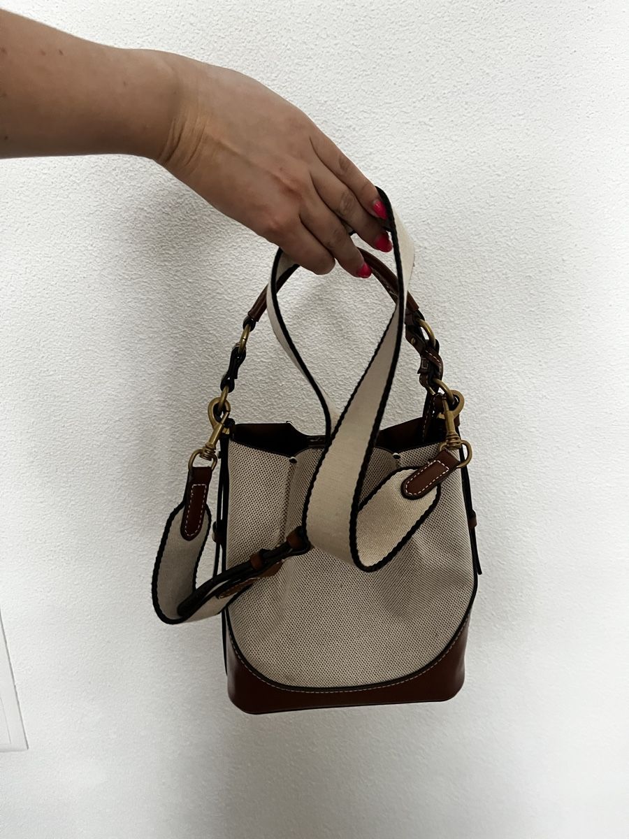 Zara Sacs femmes: Handtasche Canvas Leder braun neuwertig – D'occasion à Wald ZH par vivian__ 1
