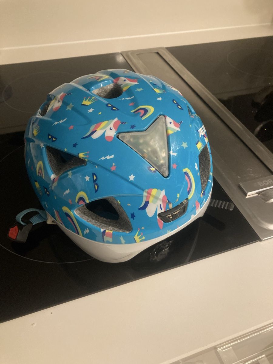 Alpina Helme: Kindervelohelm Alpina – Gebraucht aus Männedorf von nprace 2