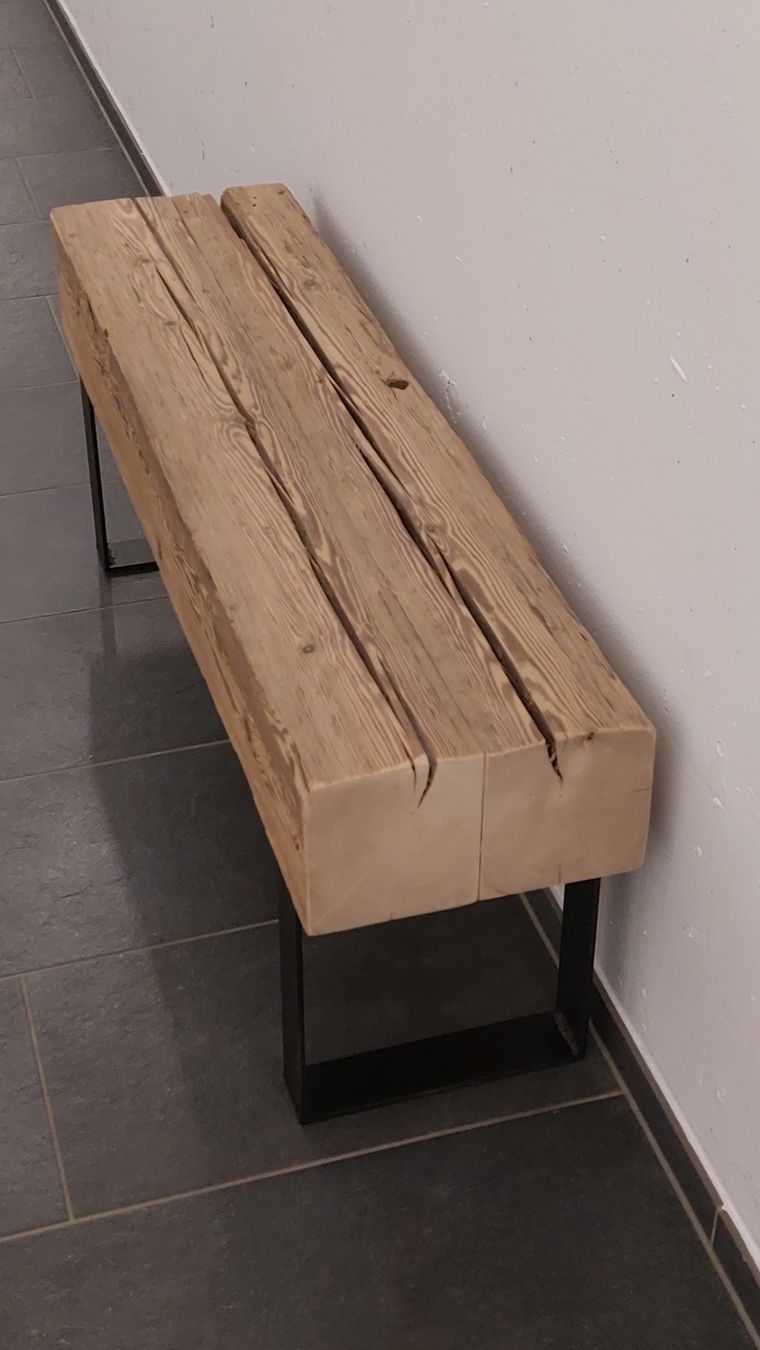 Panchine: Rustikale Sitzbank aus einem Altholzbalken – Nuovo e nell'imballaggio originale da Egnach venduto da Oldwoodstyle 7